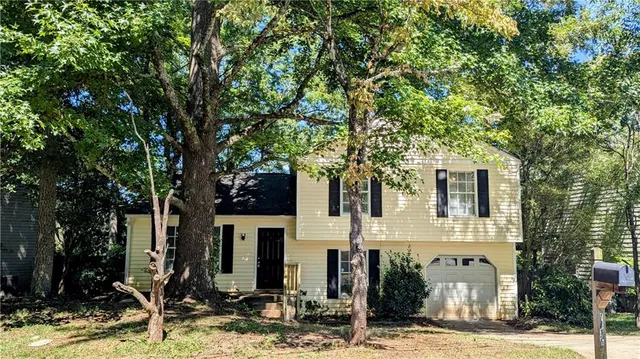 $199,900 | 4616 Garden Hills Drive, Stone Mountain, GA 30083