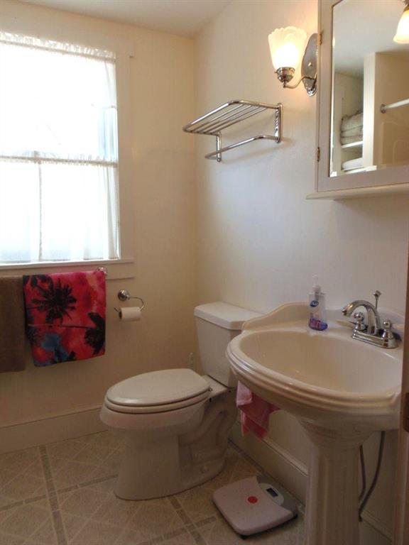 33 Shores Road Oakland, ME 04963 - Photo 16 of 16 Bathroom