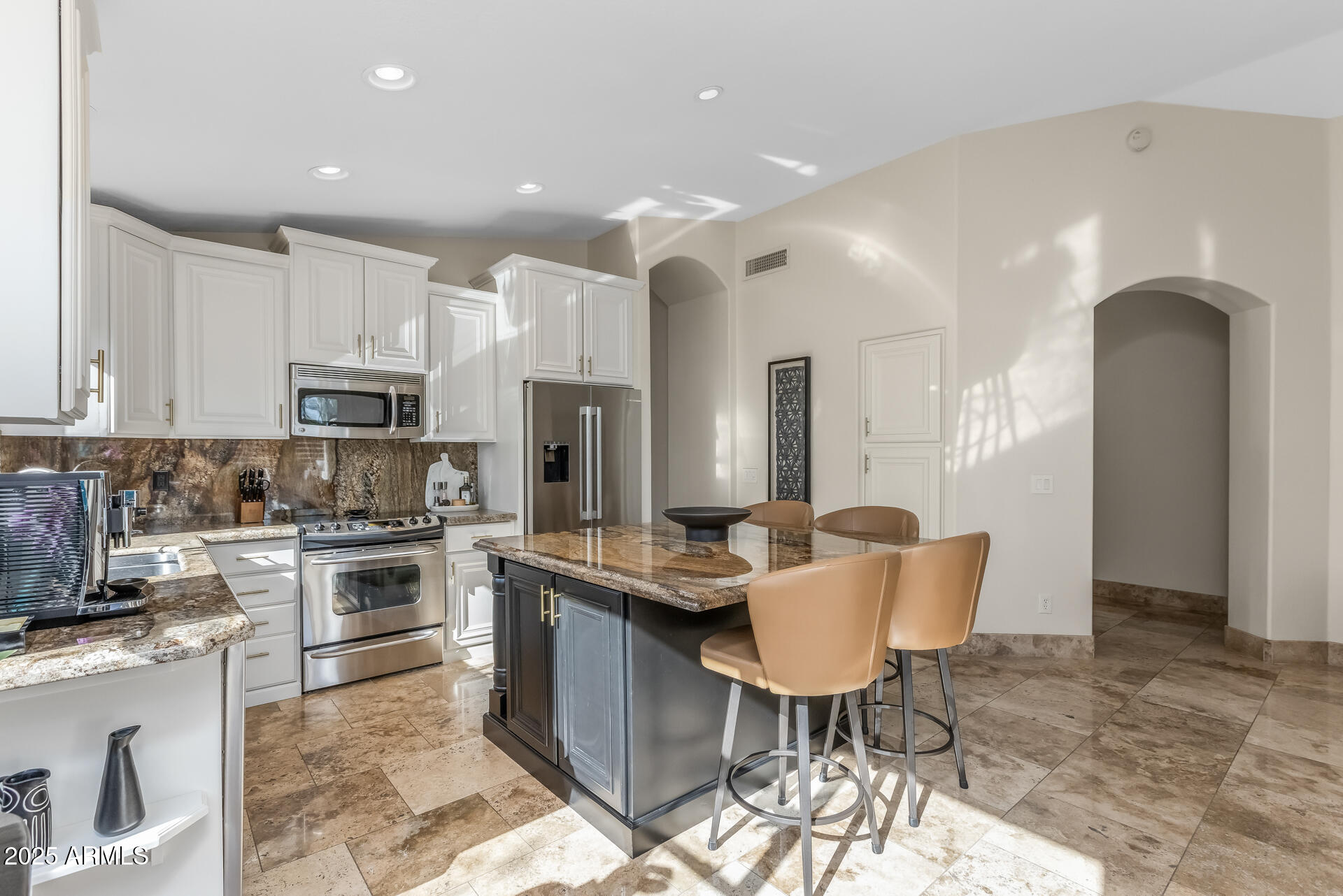 4605 East Swilling Road Phoenix, AZ 85050 - Photo 13 of 55 18) KITCHEN
