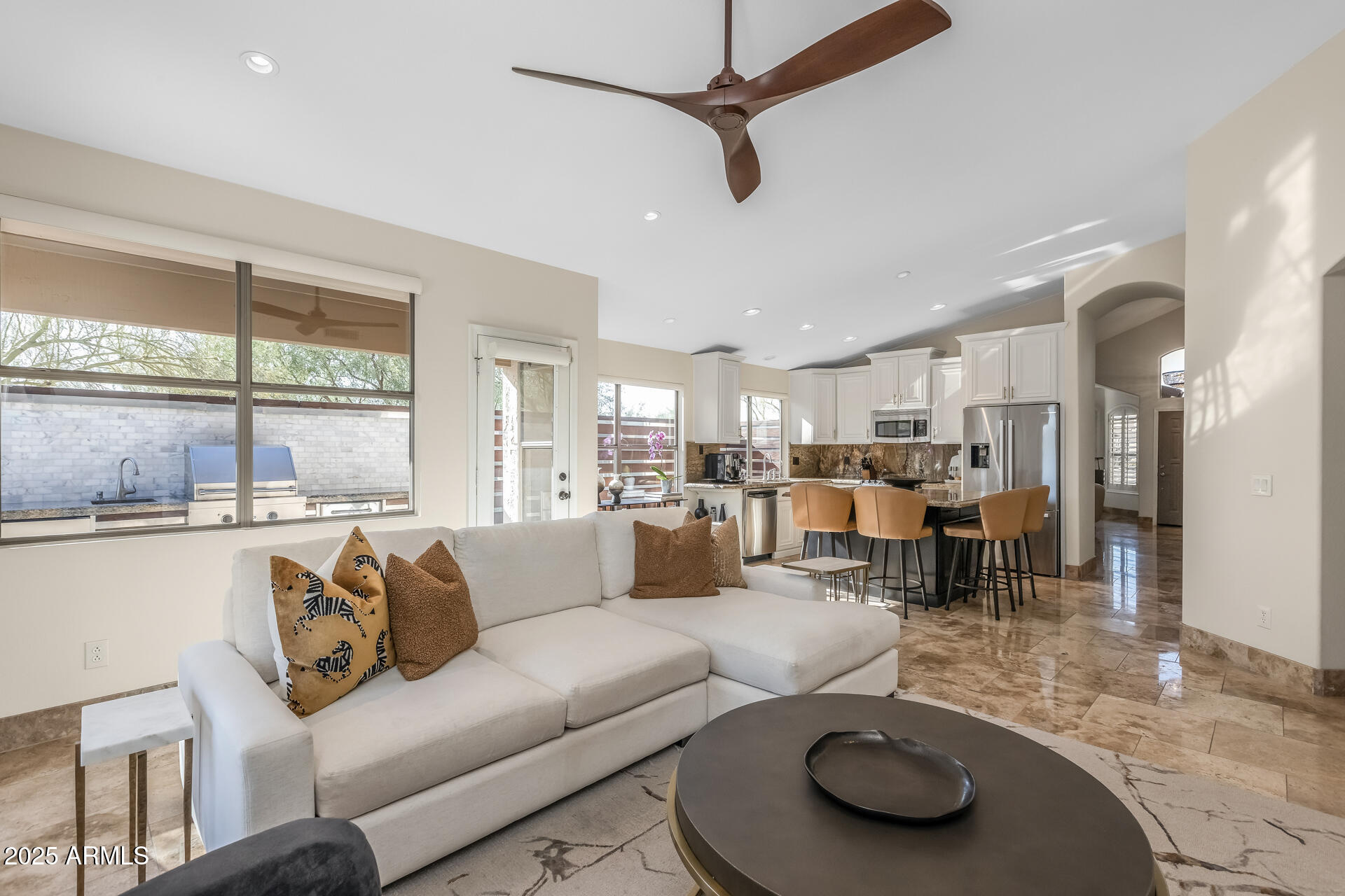4605 East Swilling Road Phoenix, AZ 85050 - Photo 17 of 55 22) FAMILY ROOM