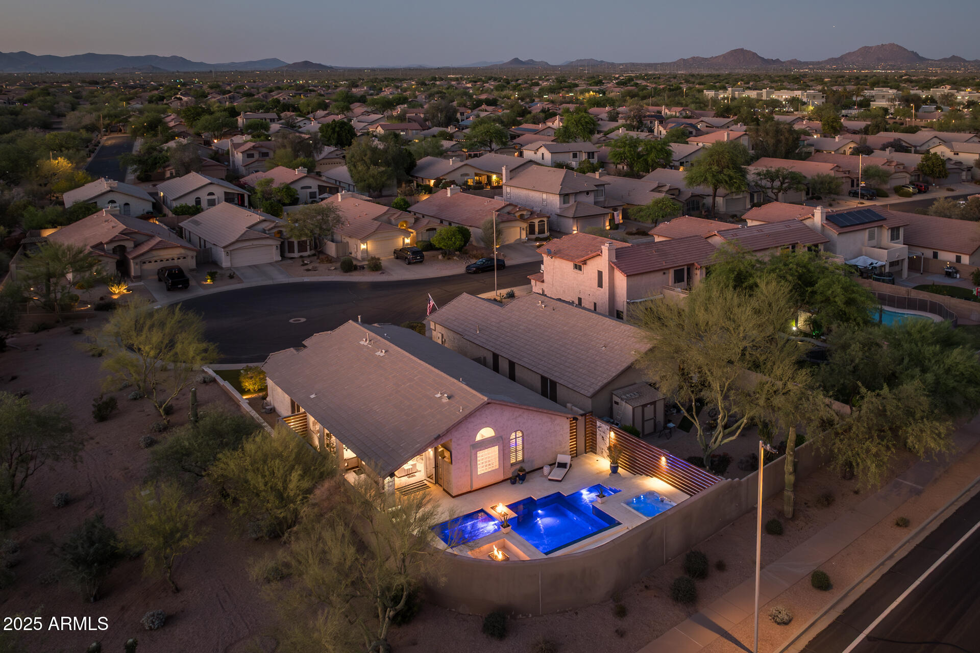 4605 East Swilling Road Phoenix, AZ 85050 - Photo 28 of 55 35) BACK OF HOME