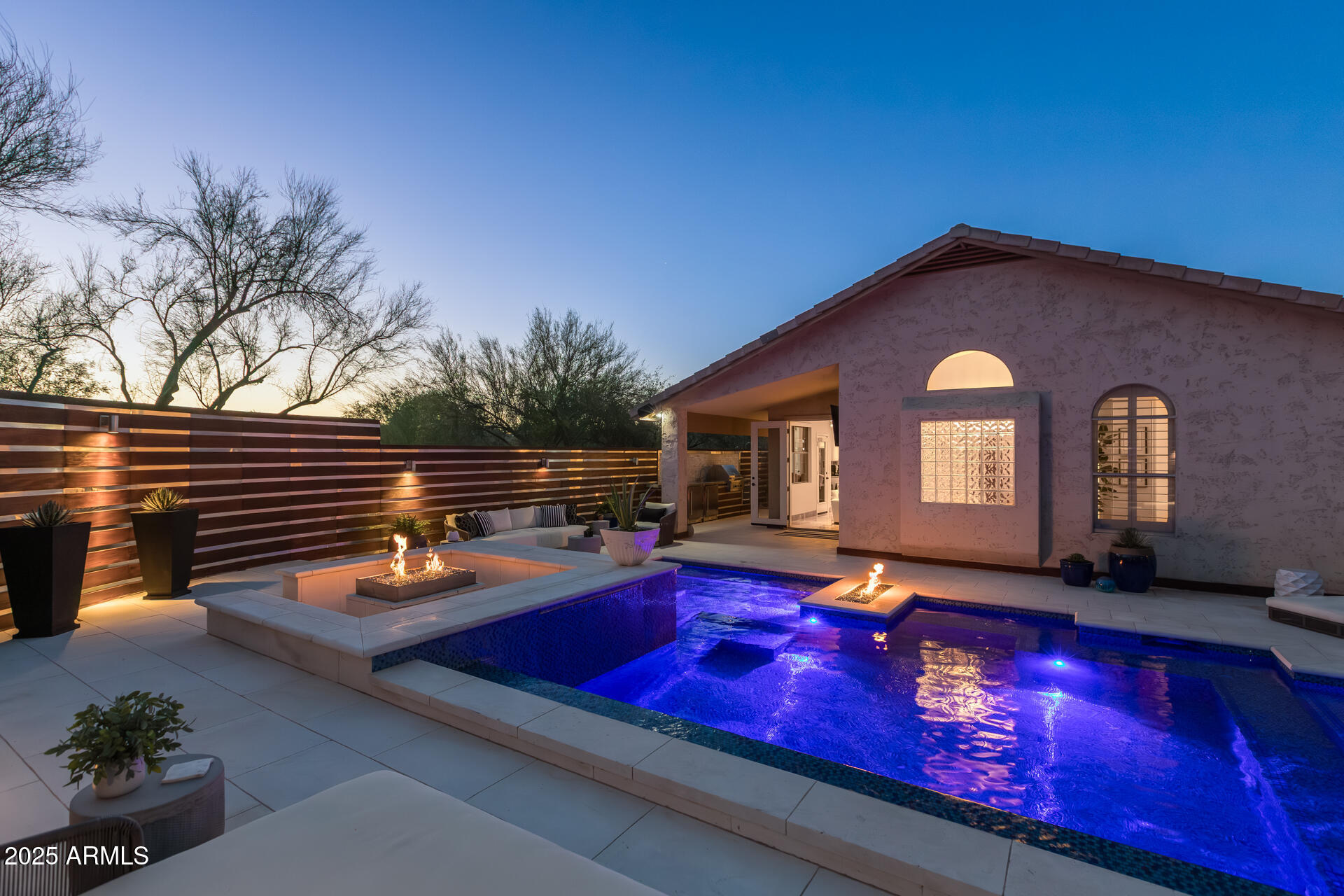 4605 East Swilling Road Phoenix, AZ 85050 - Photo 30 of 55 36) BACK OF HOME