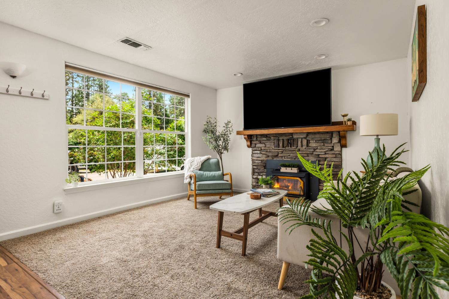 12160 McCourtney Road Grass Valley, CA 95949 - Photo 9 of 29