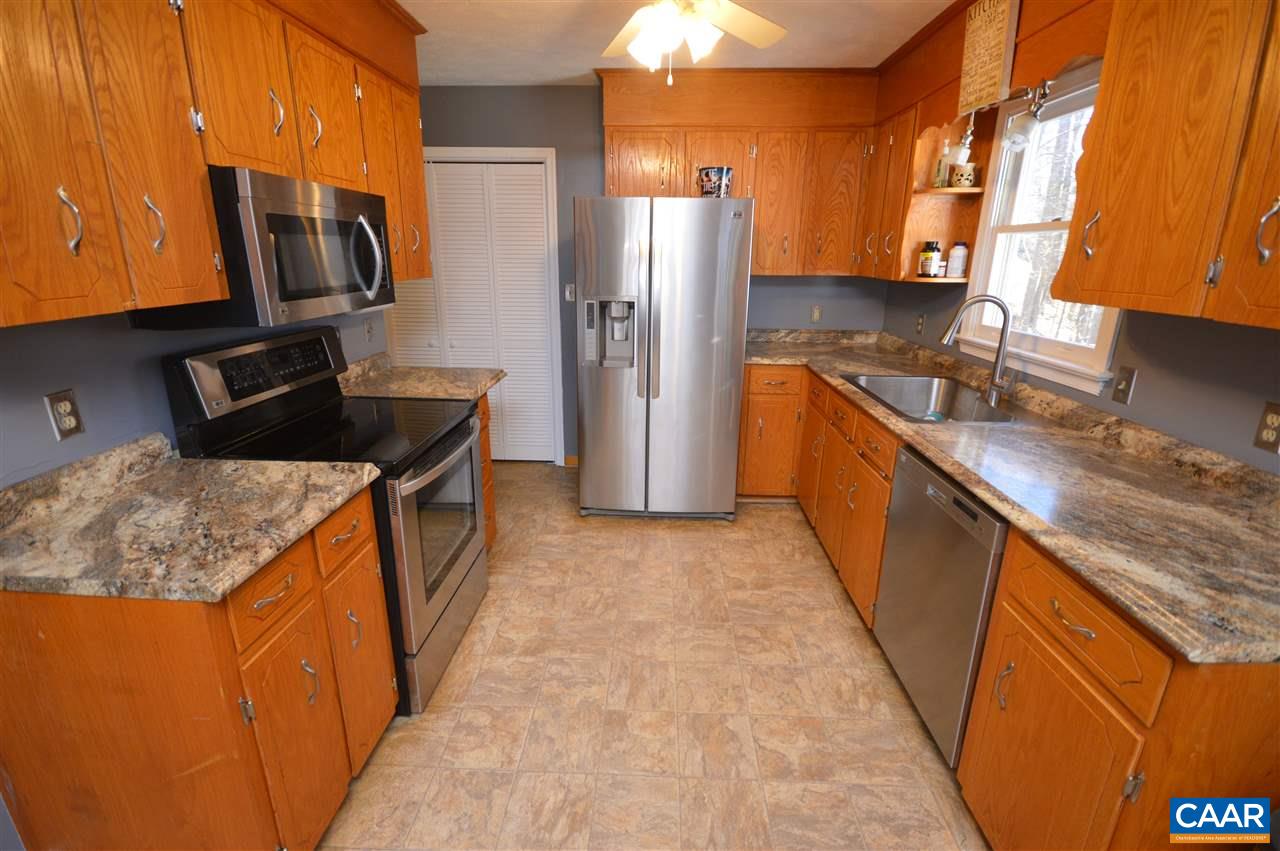 201 Horseshoe Road Stanardsville, VA 22973 - Photo 4 of 34 Gallery Image 4
