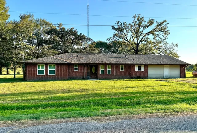 $399,950 | 27687 Hoke Road, Richards, TX 77873