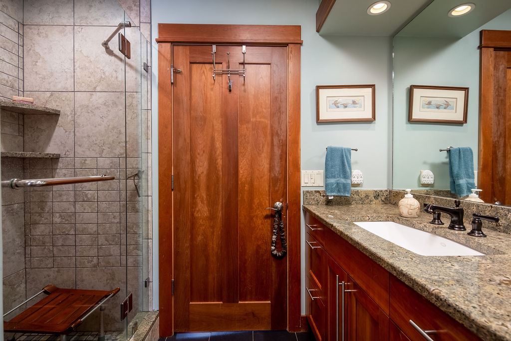 10719 Center Road Traverse City, MI 49686 - Photo 12 of 37 1866344-11.JPG