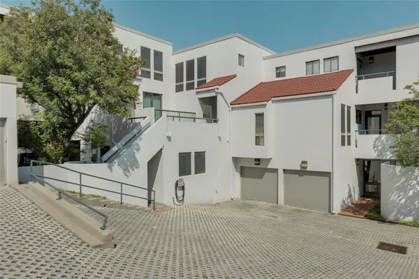 $420,000 | 1735 Spyglass Drive, Unit 112, Austin, TX 78746