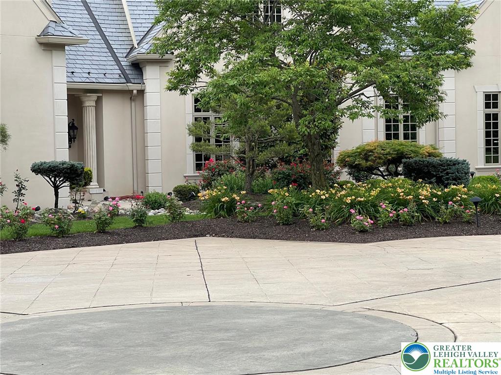 5044 Vera Cruz Road Center Valley, PA 18034 - Photo 7 of 100