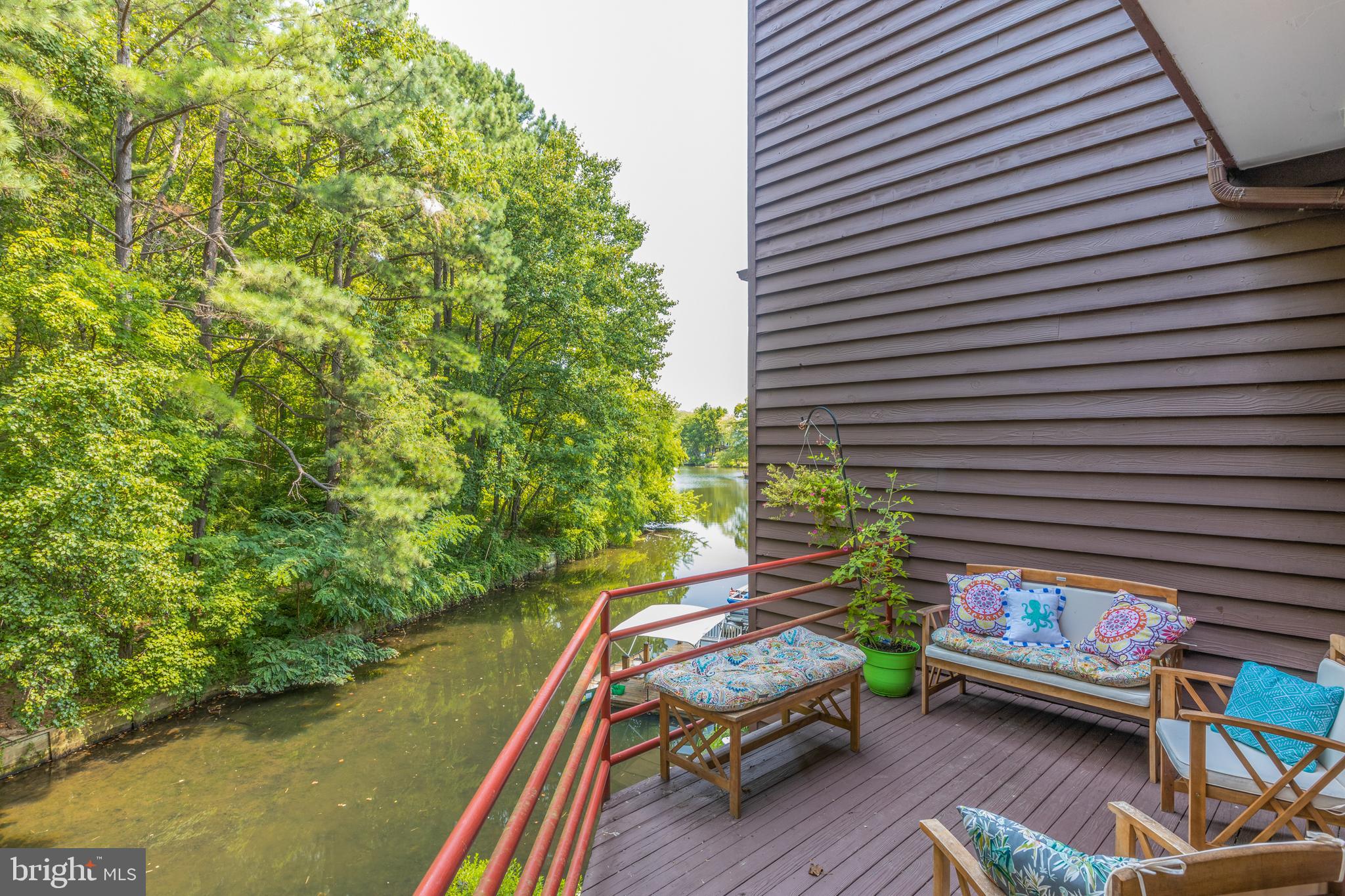2002 Turtle Pond Drive Reston, VA 20191 - Photo 31 of 65 Main level deck