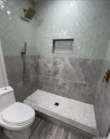 $1,700,000 | 362 Waiopua Place, Honolulu, HI 96825