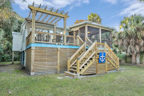 $1,125,000 | 418 East Ashley Avenue, Folly Beach, SC 29439