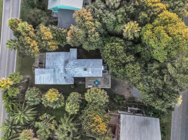 $1,125,000 | 418 East Ashley Avenue, Folly Beach, SC 29439