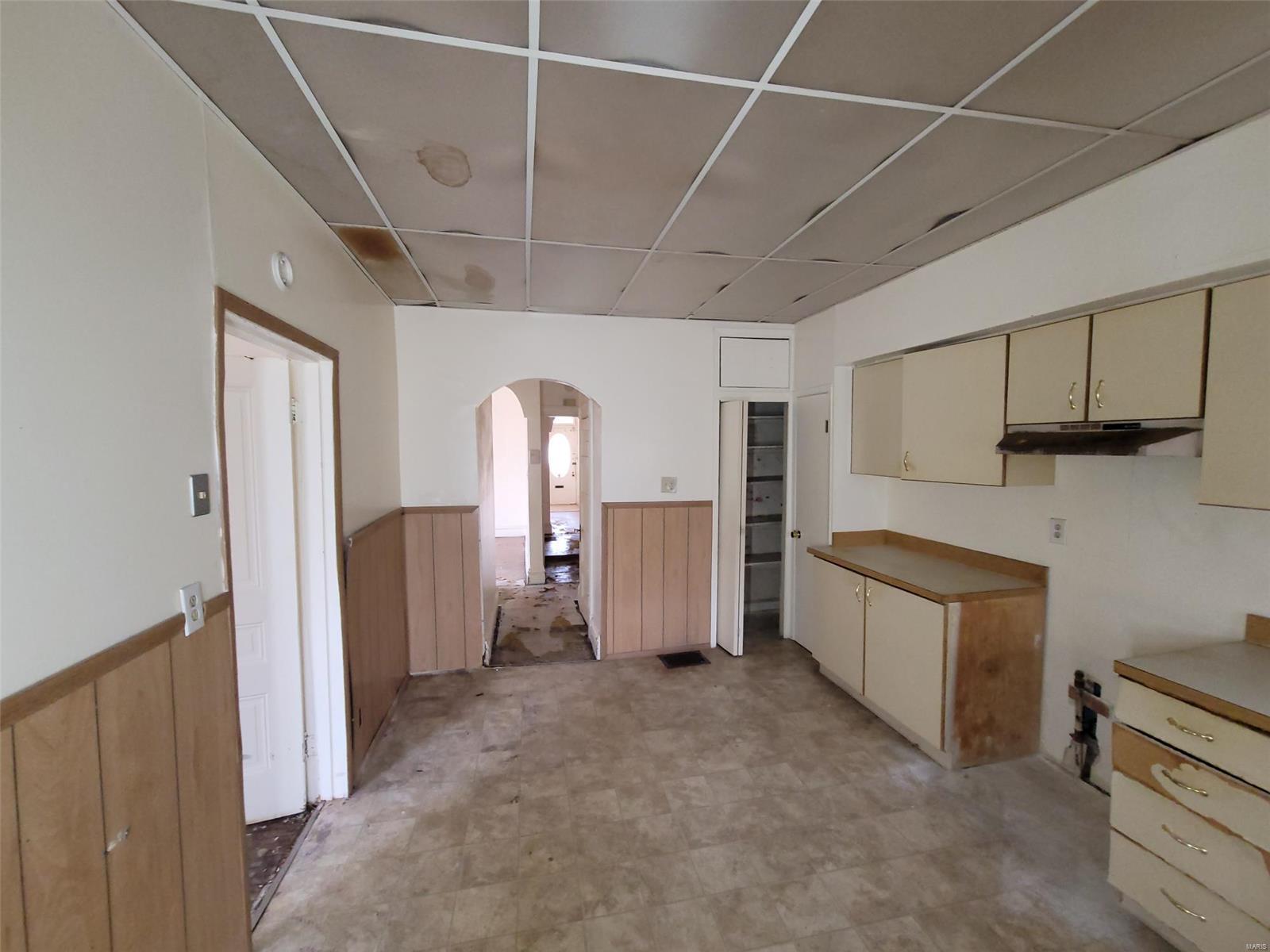 5331 Ridge Avenue St. Louis, MO 63112 - Photo 3 of 19