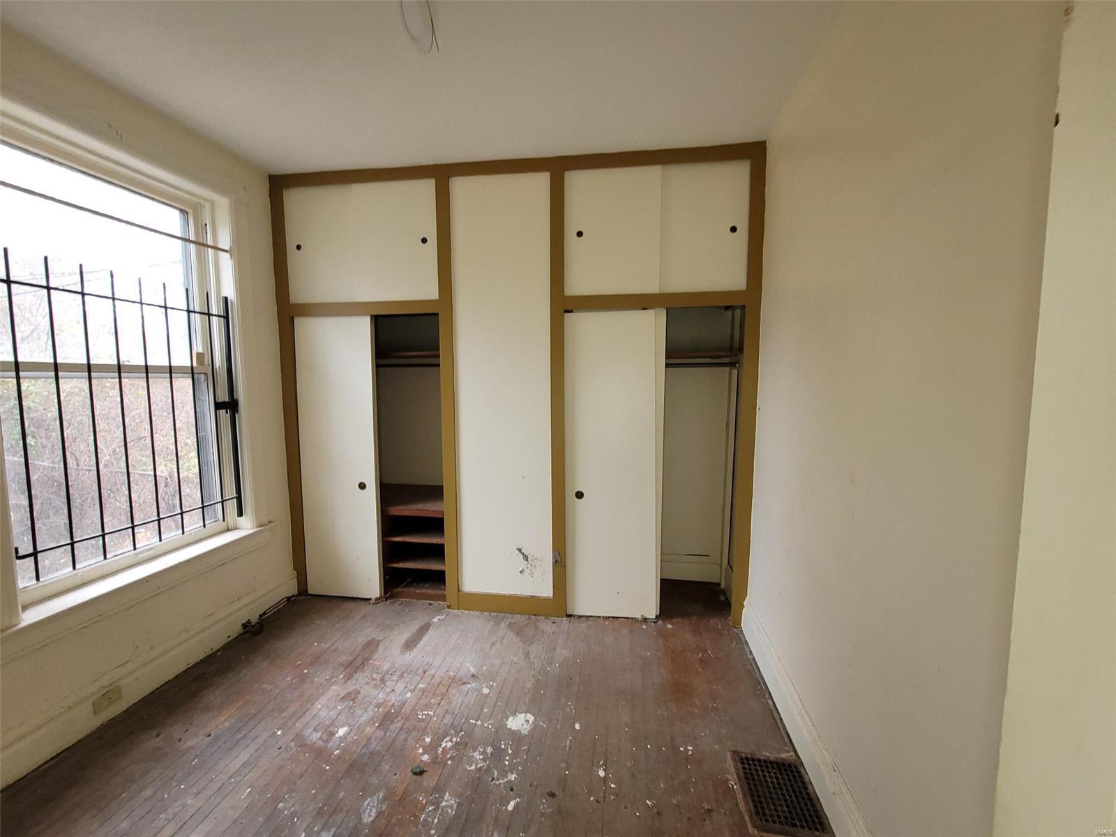5331 Ridge Avenue St. Louis, MO 63112 - Photo 5 of 19