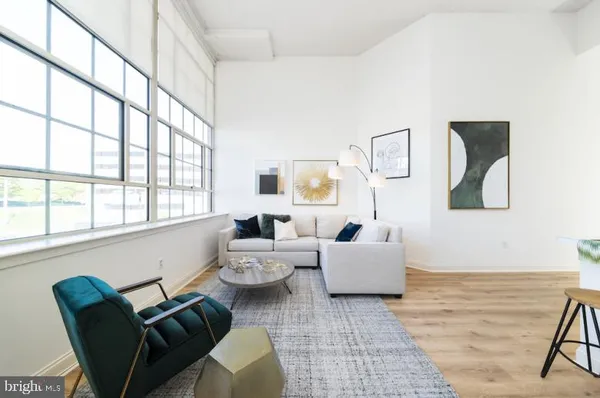 $1,985 | 2121-41 Market Street, Unit 612, Philadelphia, PA 19103