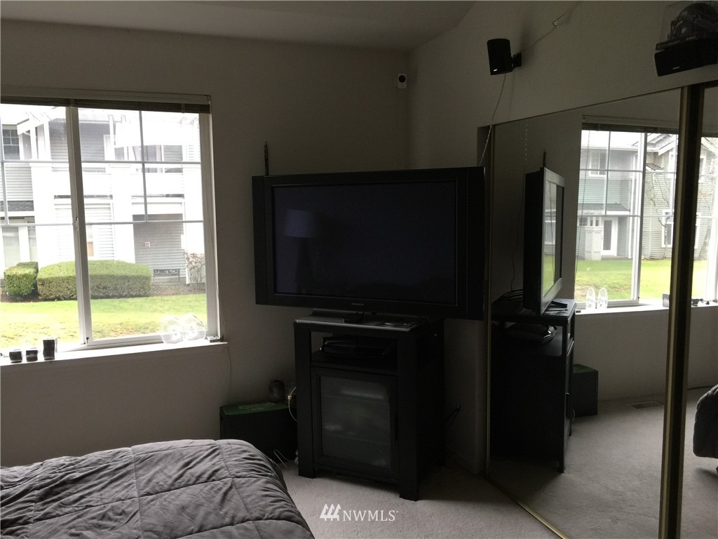 22709 4th Avenue West, Unit 104 Bothell, WA 98021 - Photo 7 of 7