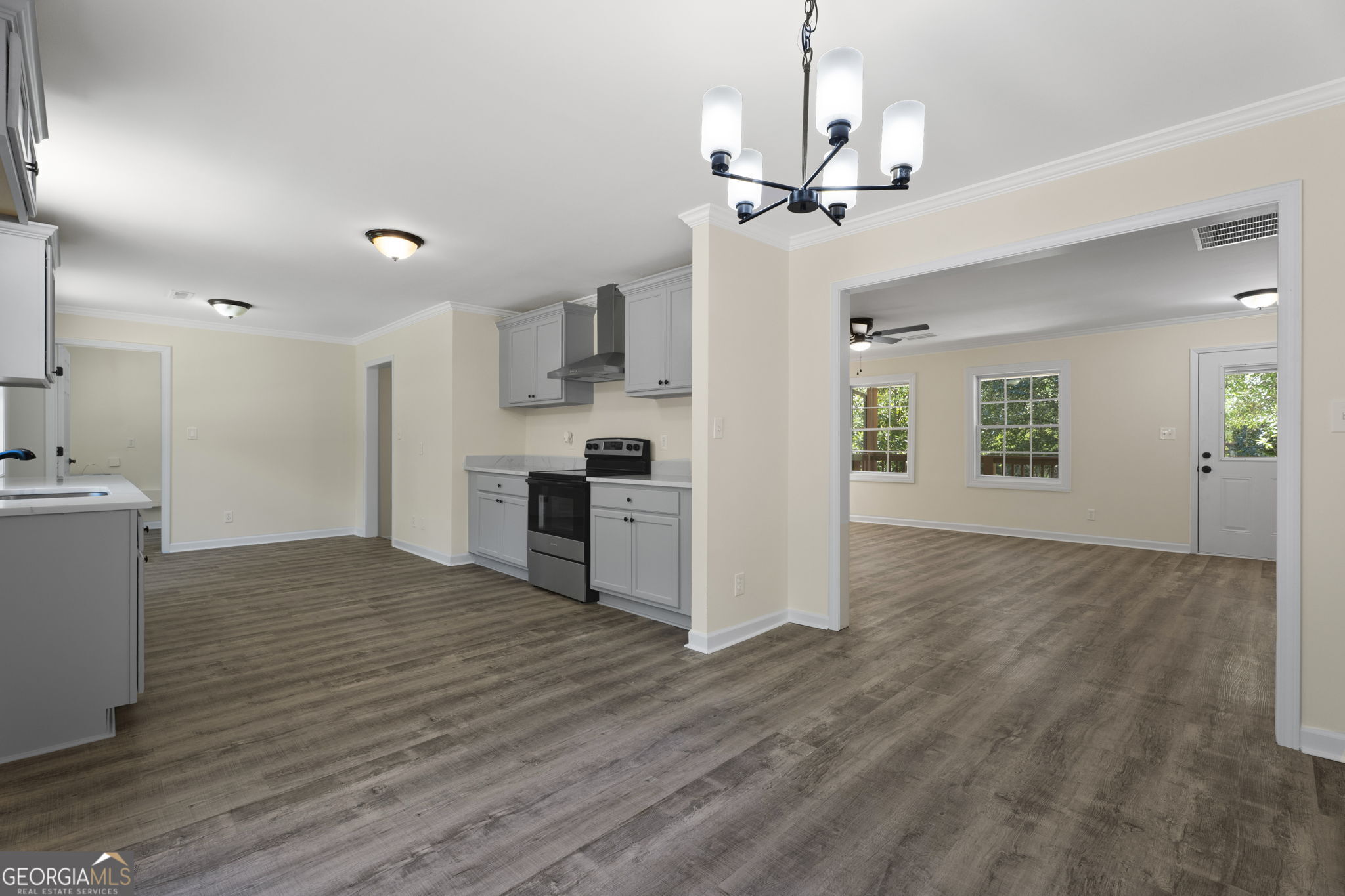 919 Tyrone Road Tyrone, GA 30290 - Photo 3 of 45