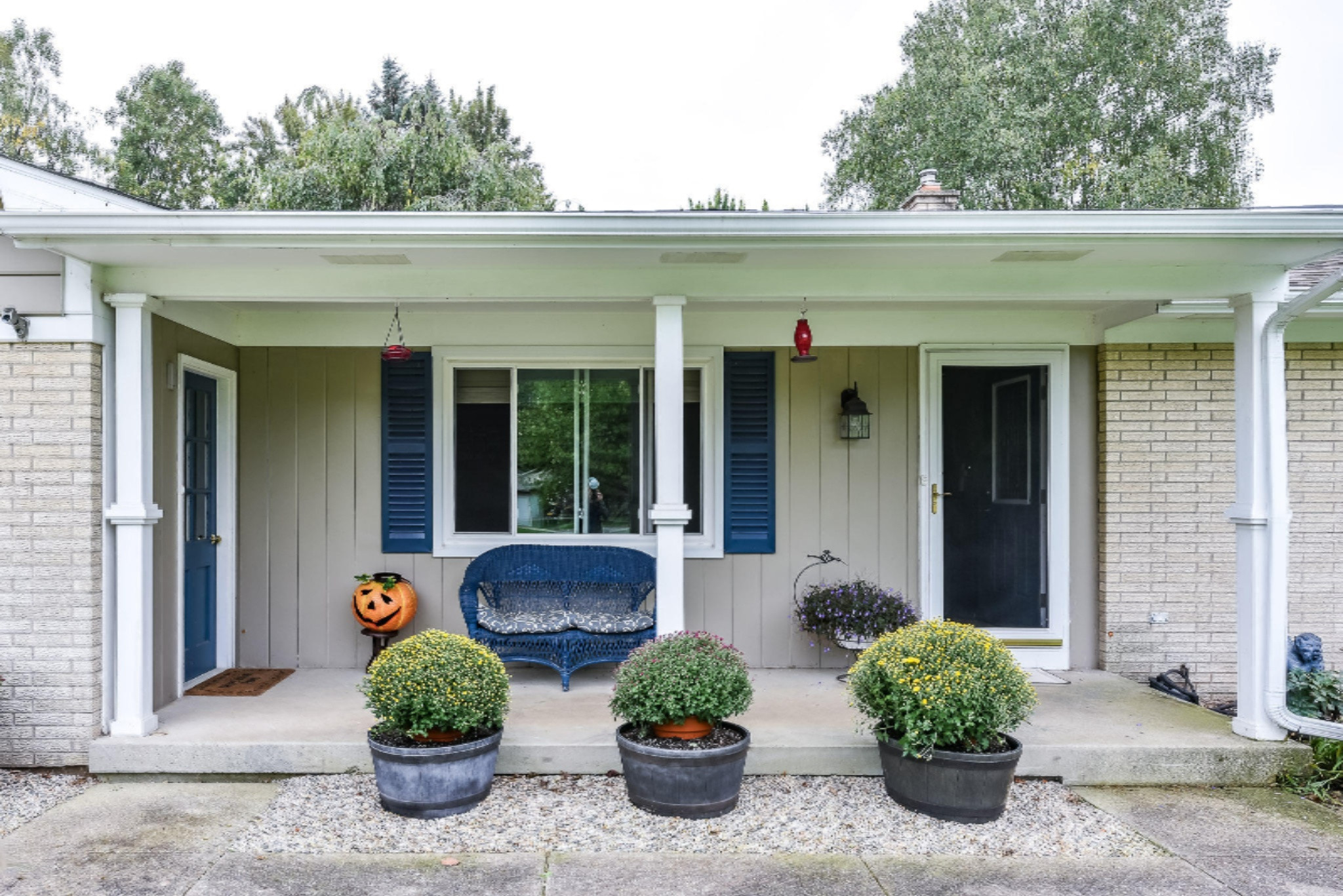 1414 Ridgewood Drive Jenison, MI 49428 - Photo 5 of 40 Relax and watch the World go By
