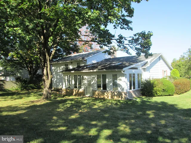 $329,900 | 40 Moongale Drive, Carlisle, PA 17013