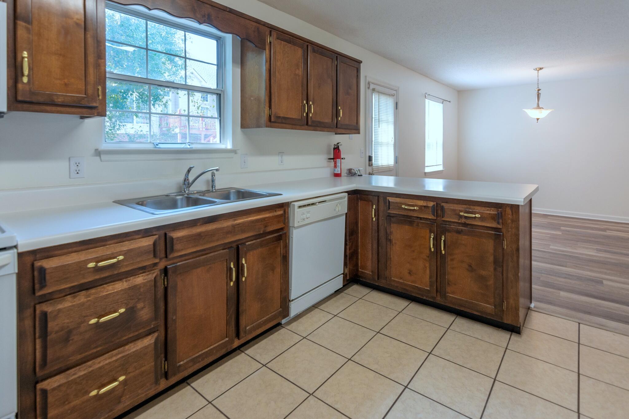 1240 North Concord Road, Unit E Chattanooga, TN 37421 - Photo 13 of 34 1240NConcordRdAptE-13