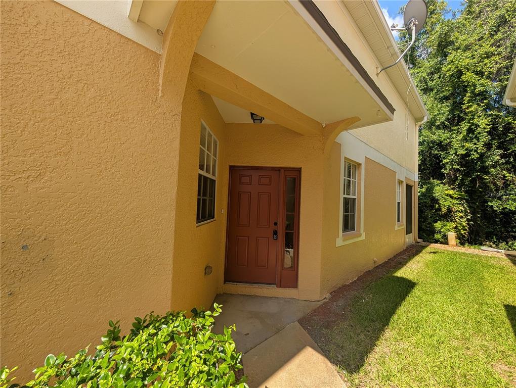 1993 Fiesta Ridge Court Tampa, FL 33604 - Photo 2 of 22