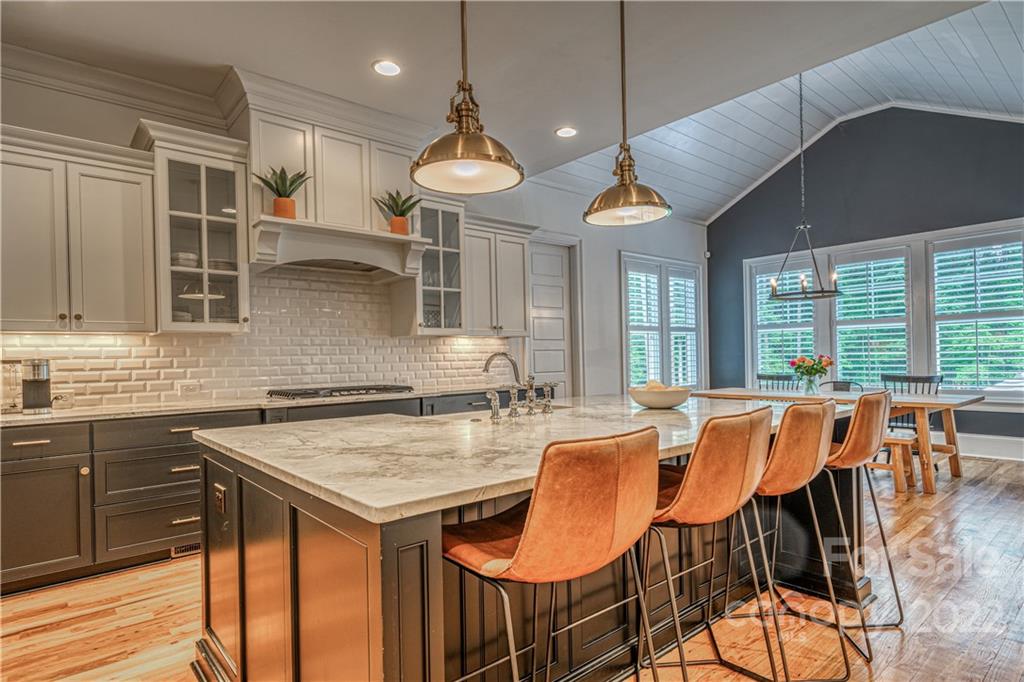 4026 Country Overlook Drive Fort Mill, SC 29715 - Photo 20 of 43 a kitchen that has a table and chairs in it