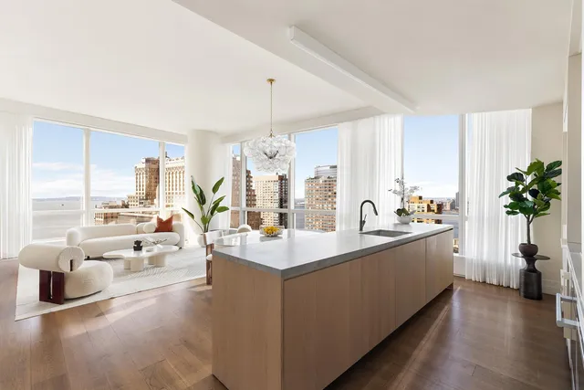 $3,825,000 | 77 Greenwich Street, Unit 33A | Financial District