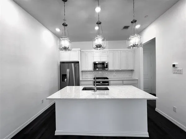 $2,695 | 1070 Old Rosebud Drive, Allen, TX 75013