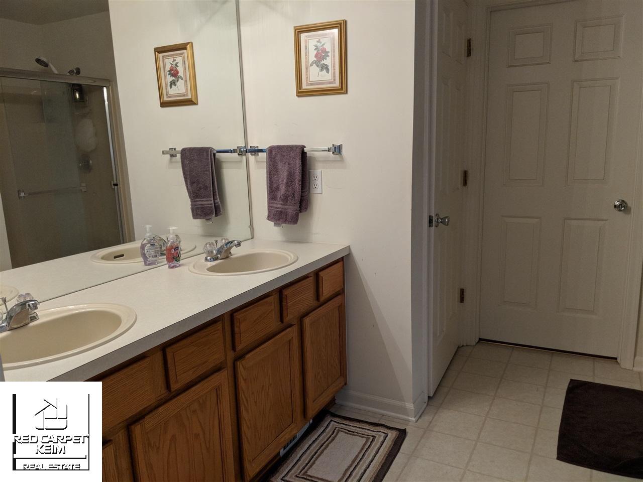 914 Deer Valley Road Holly, MI 48442 - Photo 10 of 24 21463358-9.JPG