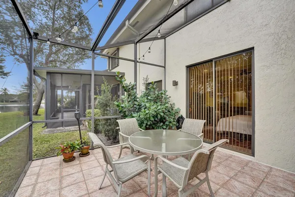 $662,000 | 372 Northwest 97th Avenue, Unit 372, Plantation, FL 33324