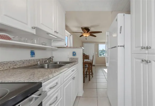 $300,000 | 2600 North Paula Drive, Unit 12D, Dunedin, FL 34698