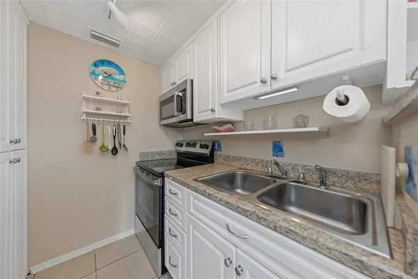 $300,000 | 2600 North Paula Drive, Unit 12D, Dunedin, FL 34698