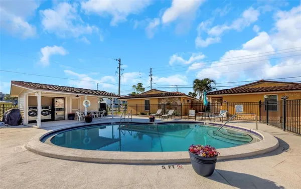 $300,000 | 2600 North Paula Drive, Unit 12D, Dunedin, FL 34698