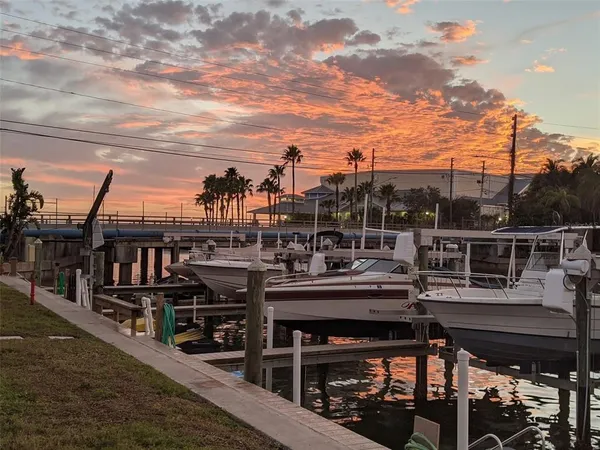 $300,000 | 2600 North Paula Drive, Unit 12D, Dunedin, FL 34698