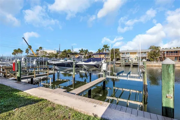 $300,000 | 2600 North Paula Drive, Unit 12D, Dunedin, FL 34698