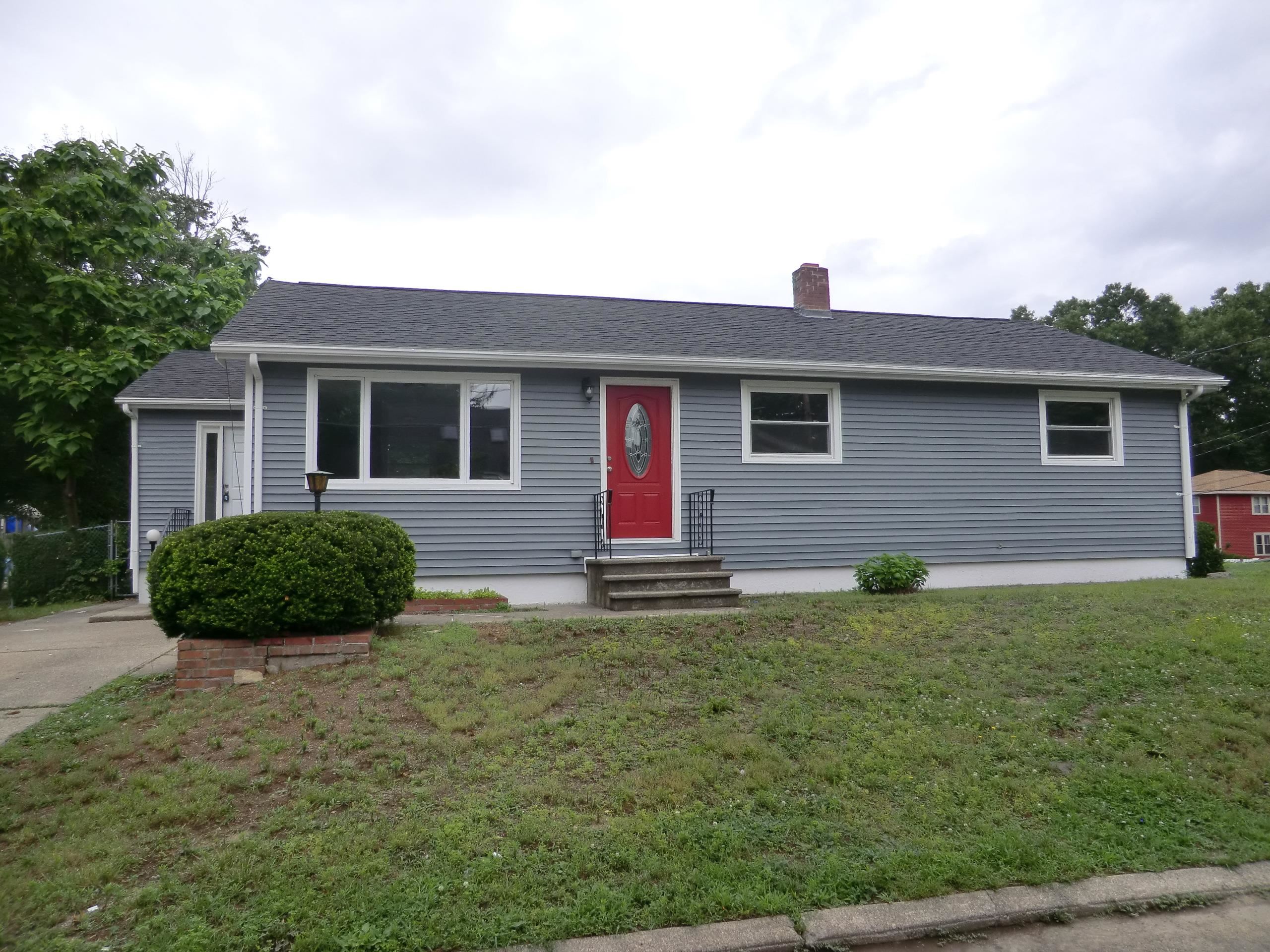 5 Rice Street Nashua, NH 03060 - Photo 1 of 29