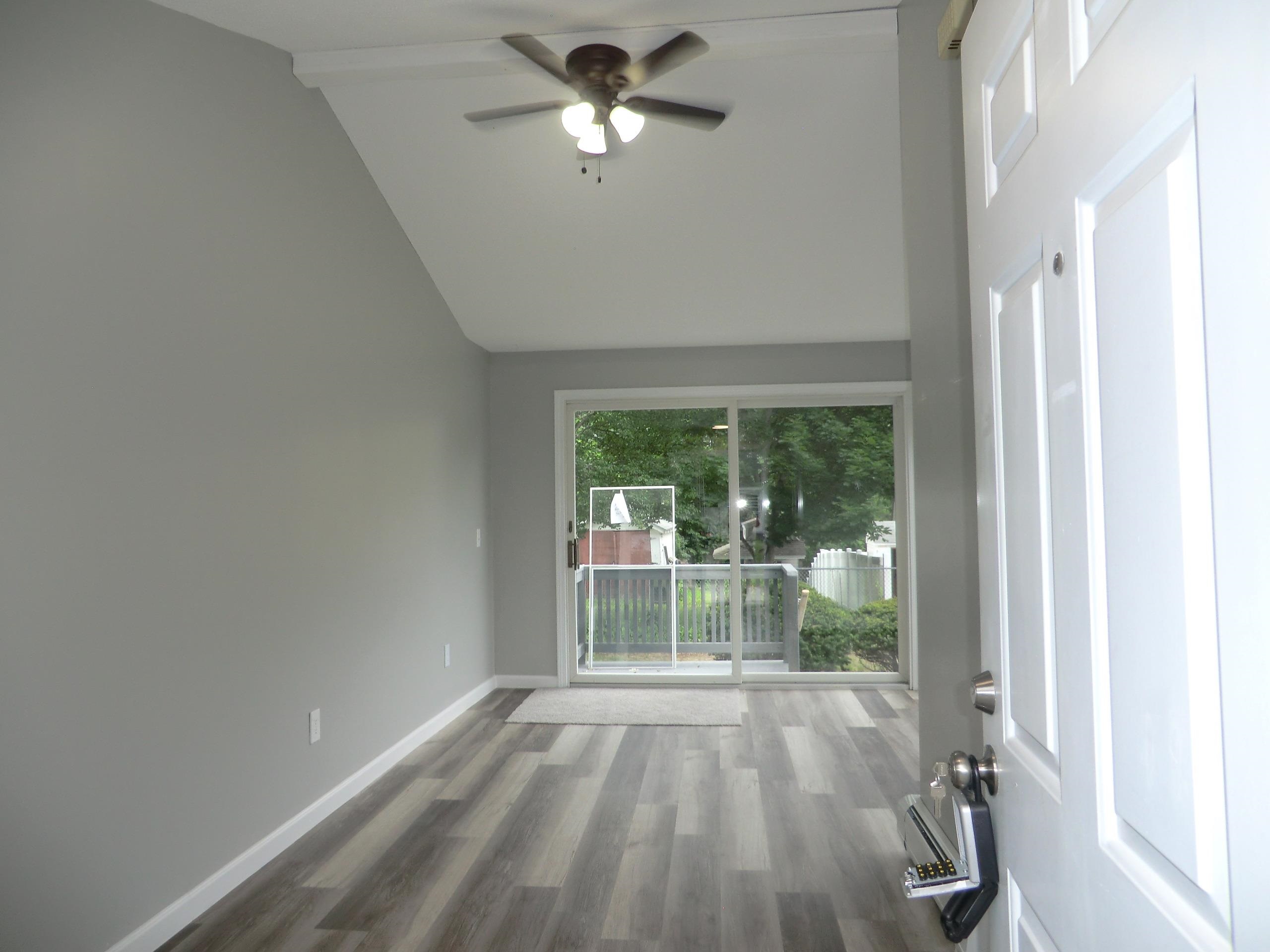 5 Rice Street Nashua, NH 03060 - Photo 4 of 29
