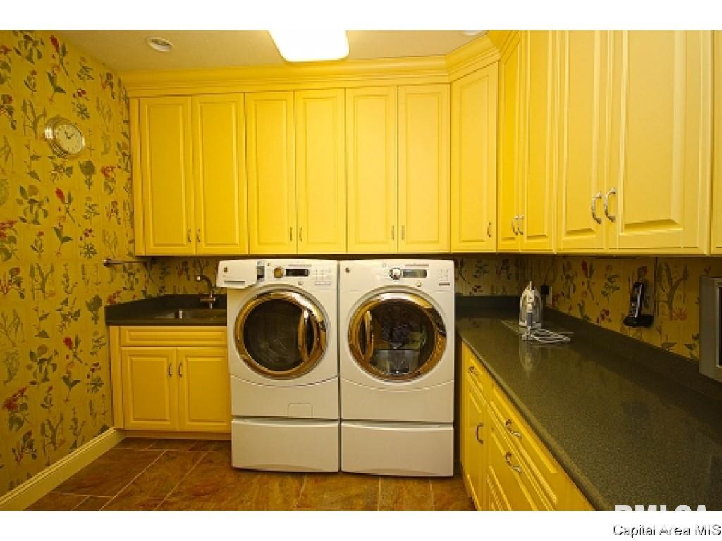 1704 Josephine Place Springfield, IL 62704 - Photo 10 of 26 Gallery Image 10