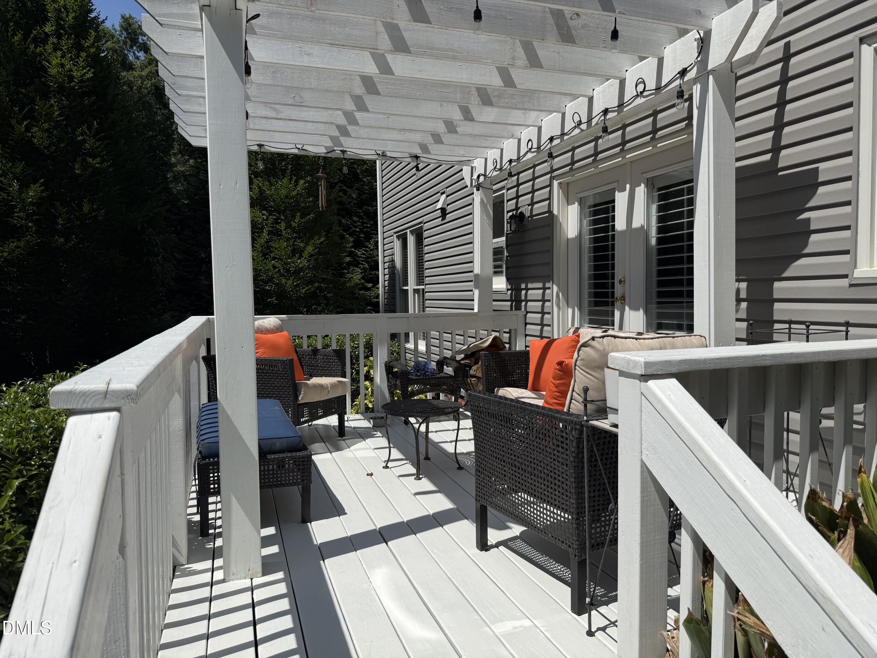 807 Temple Street Raleigh, NC 27609 - Photo 6 of 10
