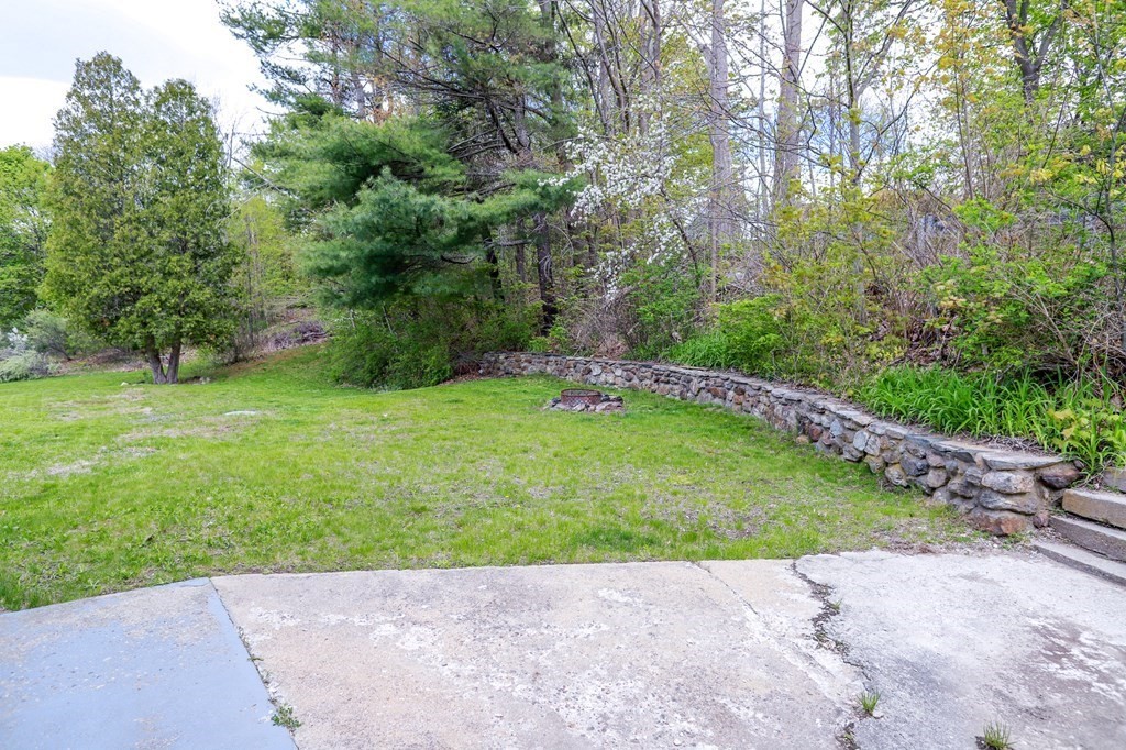 118 Petersham Road Athol, MA 01331 - Photo 8 of 41
