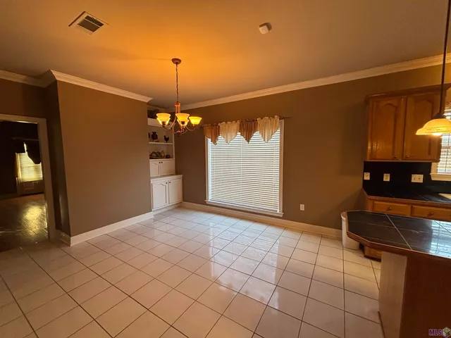 $1,800 | 14318 Parkmeadow Drive, Prairieville, LA 70769