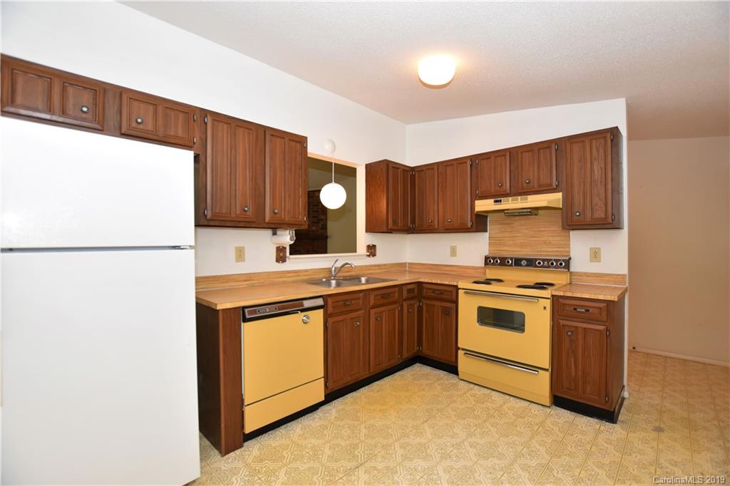 12009 Mapleton Road Charlotte, NC 28273 - Photo 12 of 30