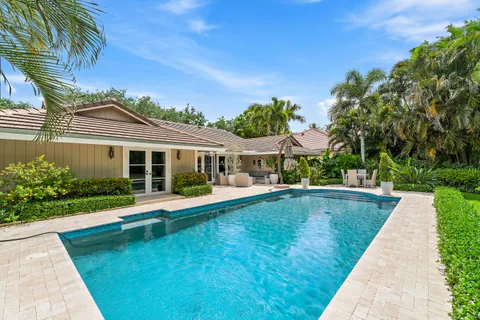$1,200,000 | 10 Bentwood Road, Palm Beach Gardens, FL 33418