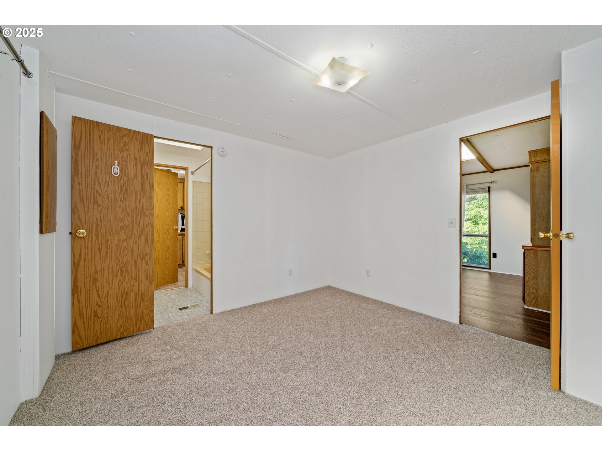 1057 Northeast 12th Avenue Rockaway Beach, OR 97136 - Photo 16 of 36 a view of empty room