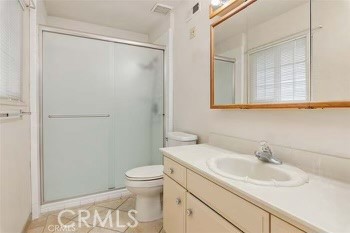 6200 Academy Avenue Riverside, CA 92506 - Photo 10 of 15 Primary bath