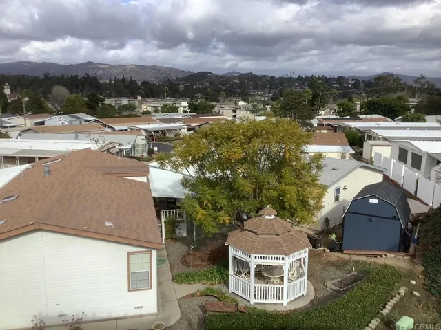 a picture of city view