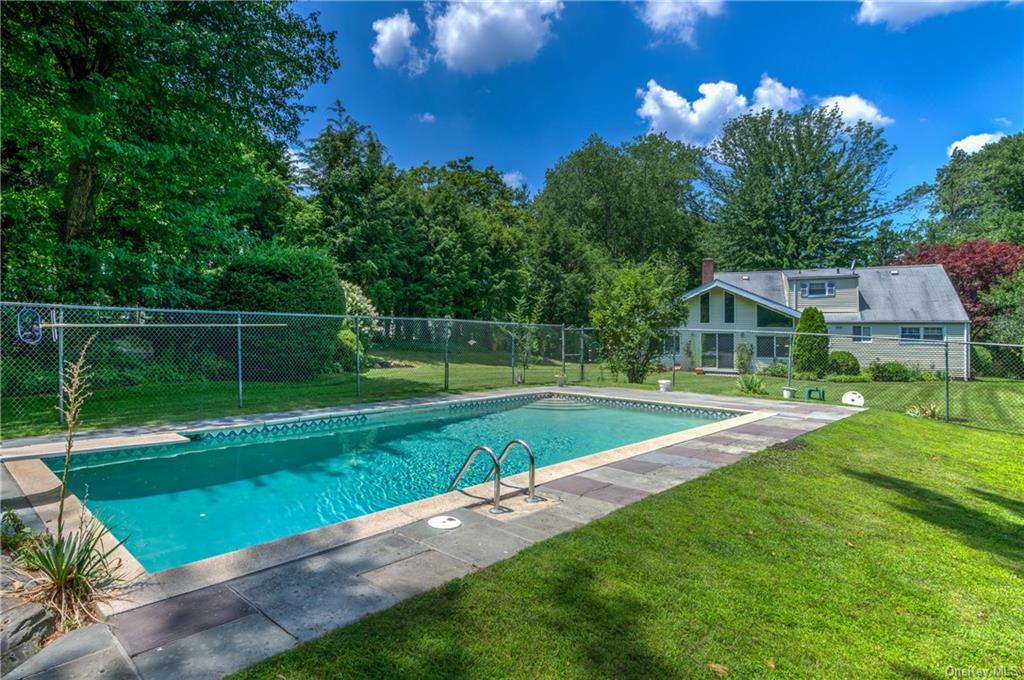 499 Wilmot Road, New Rochelle, NY 10804 Compass