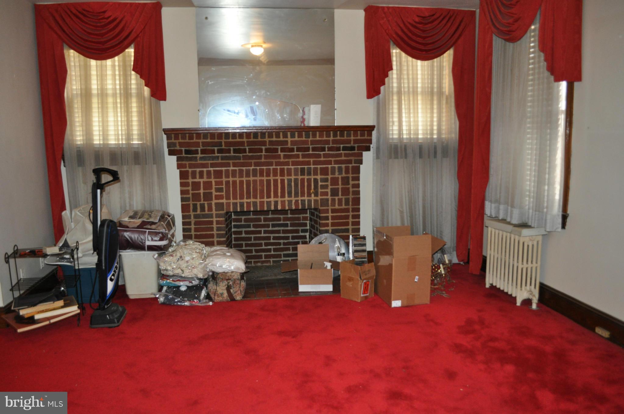 2223 Naylor Road Southeast Washington, DC 20020 - Photo 4 of 13 Living Room
