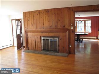 16 9 Gates Road Chadds Ford, PA 19317 - Photo 3 of 7 Living Room