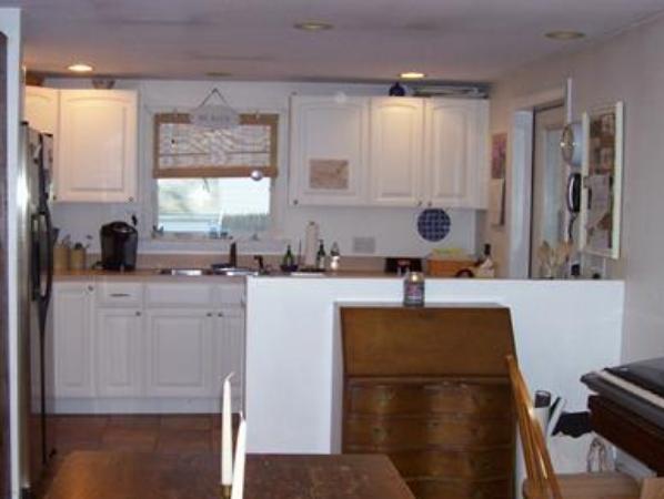 175 Topsfield Road Wenham, MA 01984 - Photo 4 of 9 Gallery Image 4